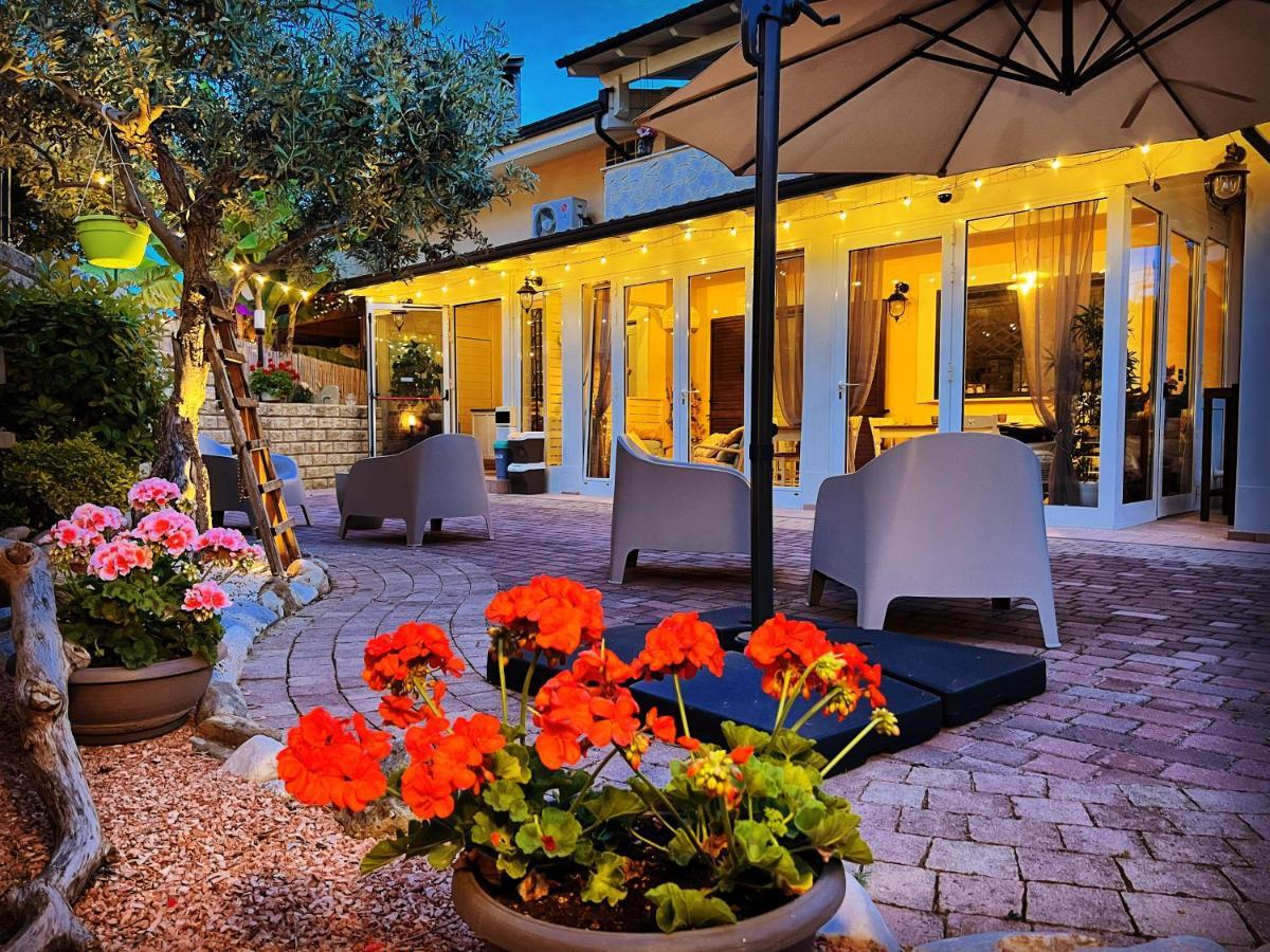 Bed & Breakfast Peperosa In Collina, Luxury Pescara