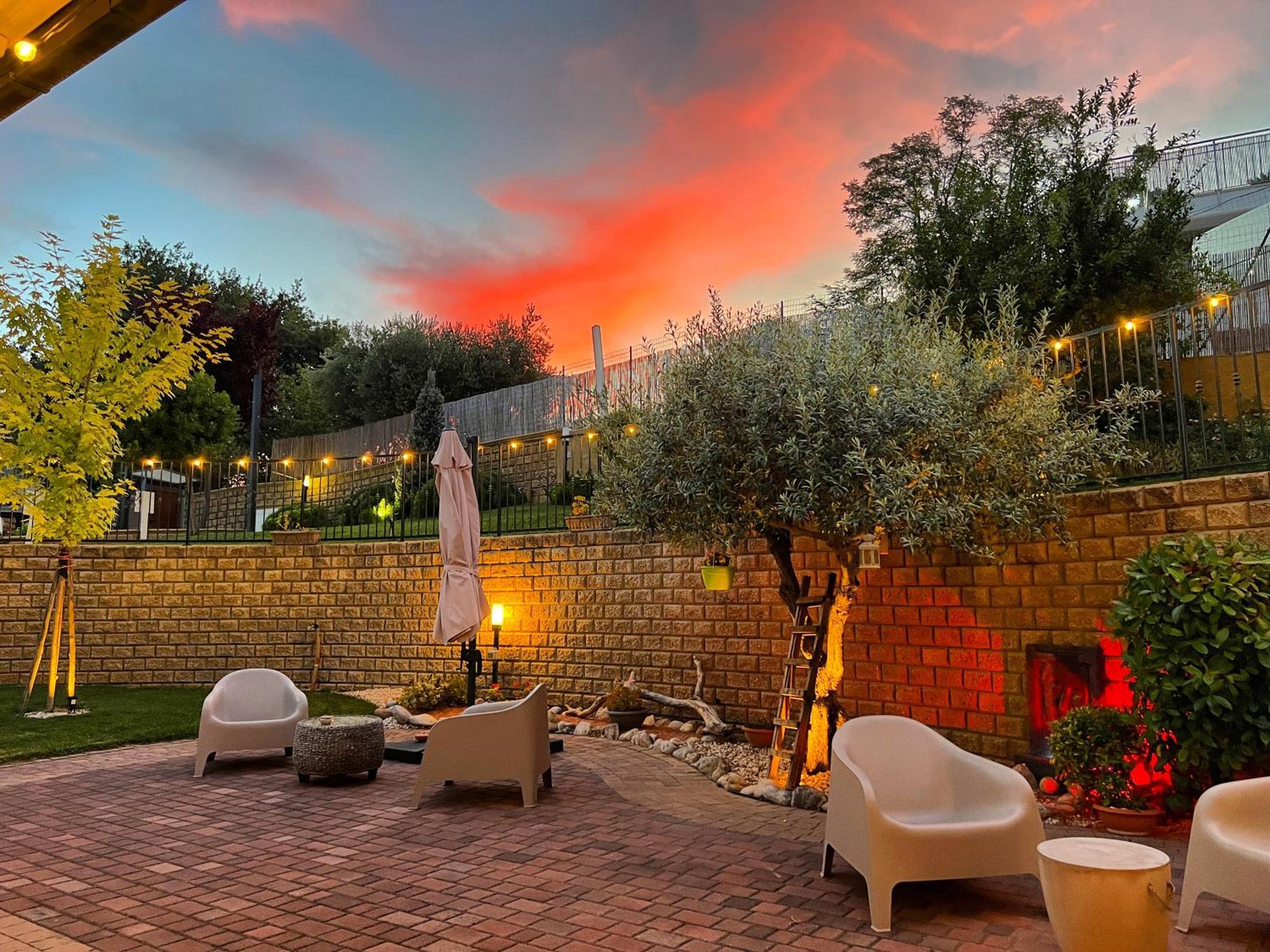 Bed & Breakfast Peperosa In Collina, Luxury Pescara